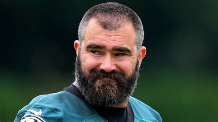 Jason Kelce shaved off his signature beard in 2012