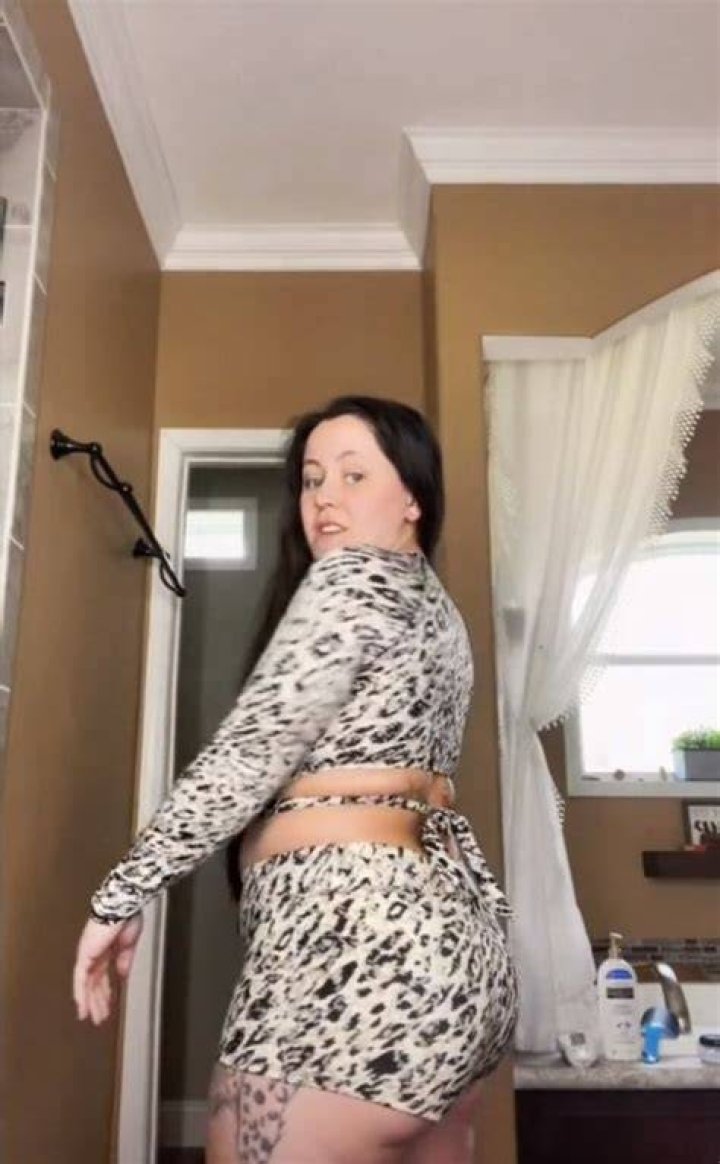 Jenelle Evans nearly spilled out of her tiny bikini top as she twerked and gyrated her curves in a new raunchy video