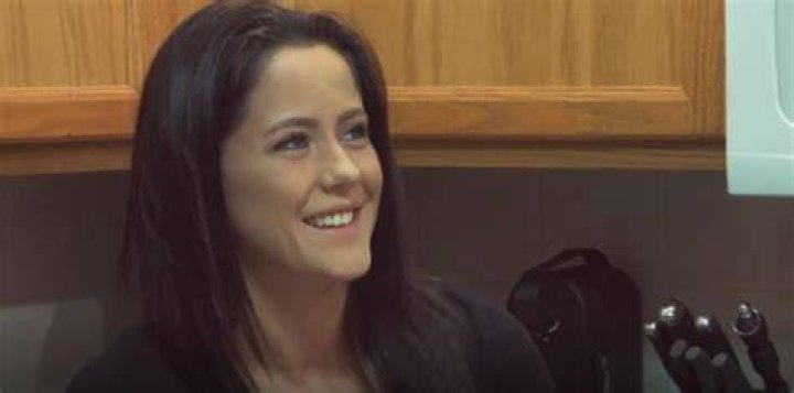 Jenelle Evans stripped down naked in the shower in a new video