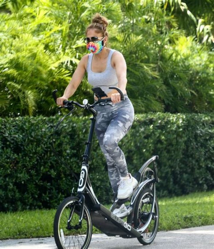 Jennifer Lopez riding in her Rolls-Royce Phantom