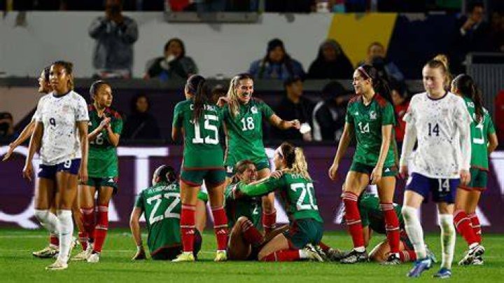 Jenny Chiu played for Mexico up to U20 level before going into broadcasting