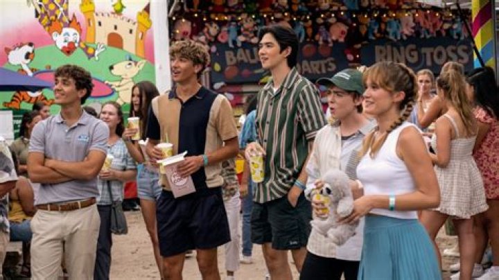 Jenny Han Calls Out -Hateful Comments- About - Summer I Turned Pretty - Cast