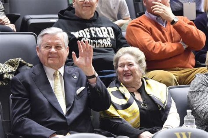 Jerry Richardson and his wife, Rosalind, in 2017