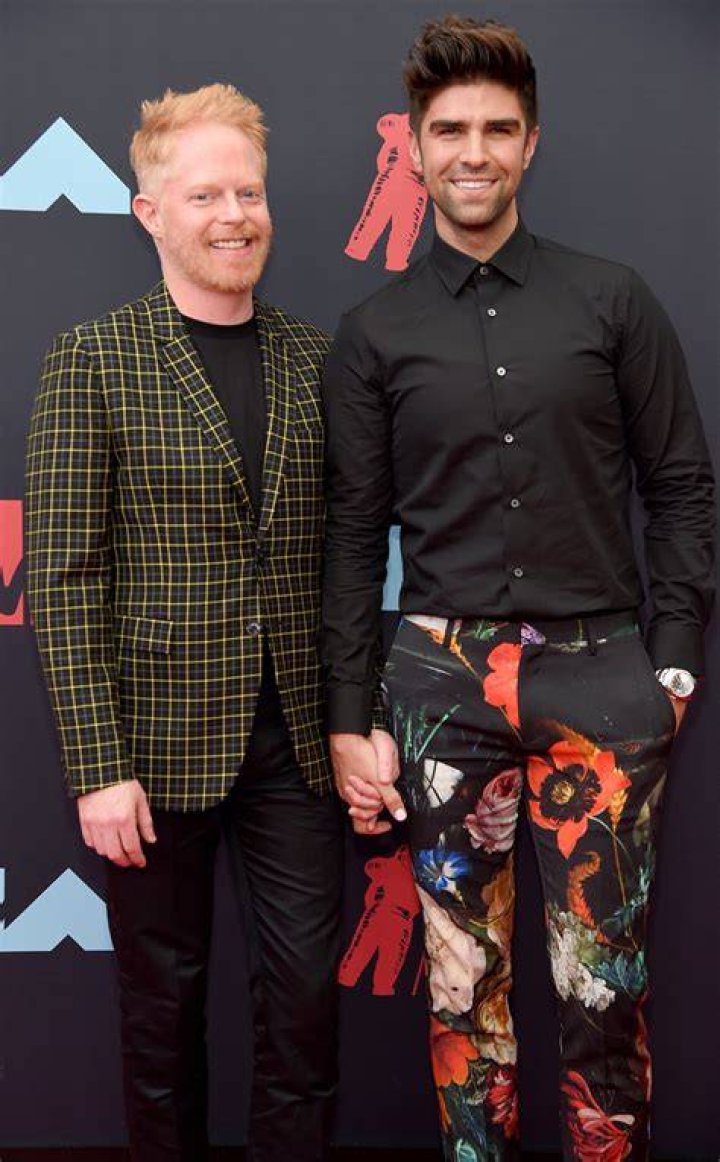 Jesse Tyler Ferguson, Justin Mikita Welcome 2nd Baby