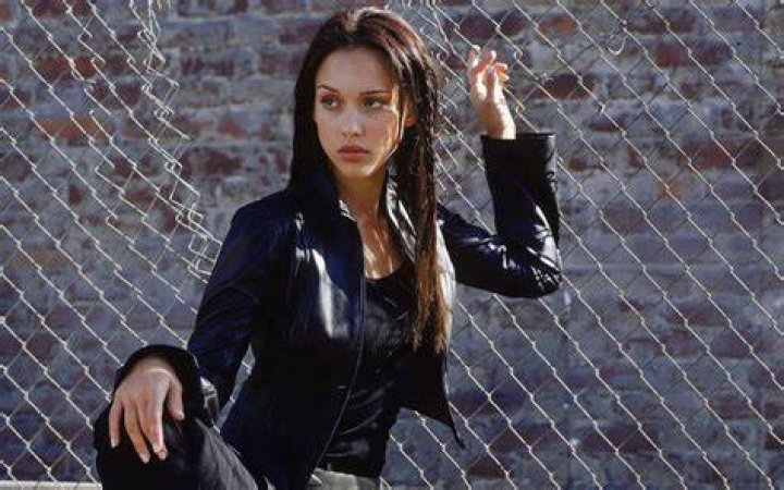 Jessica Alba in Dark Angel