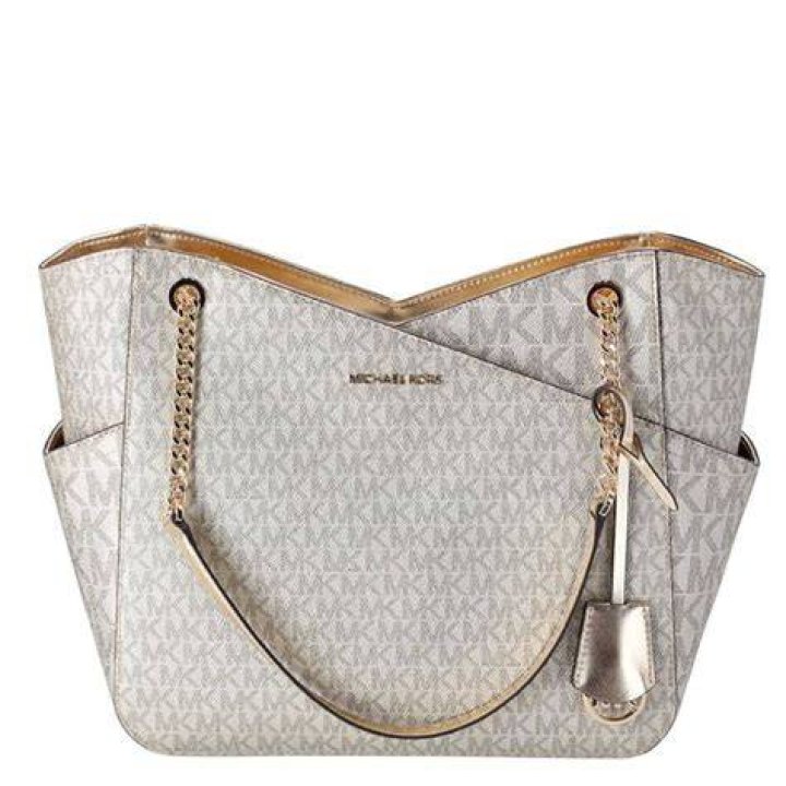 Jet Set Large Logo Shoulder Bag
