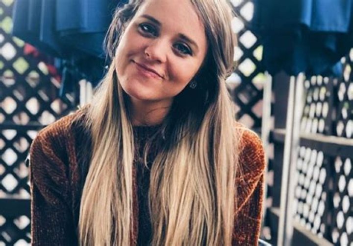 Jinger debuted her new haircut in public