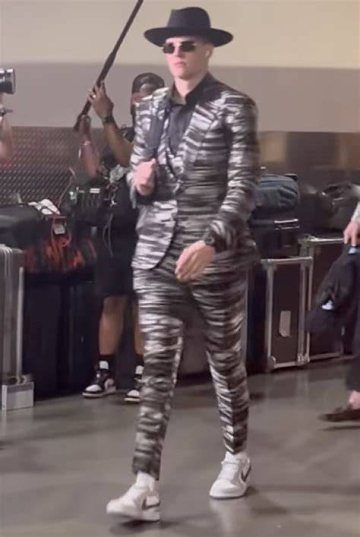 Joe sported an outfit that was workout-ready while he was out and about