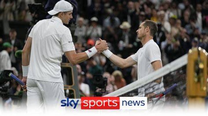 John Isner knocked Andy Murray back down to size in their round two encounter