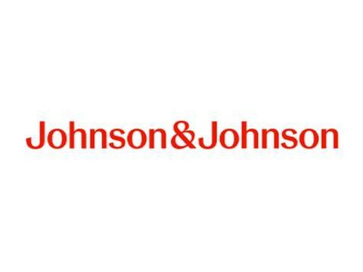 Johnson's vaping divided opinions online