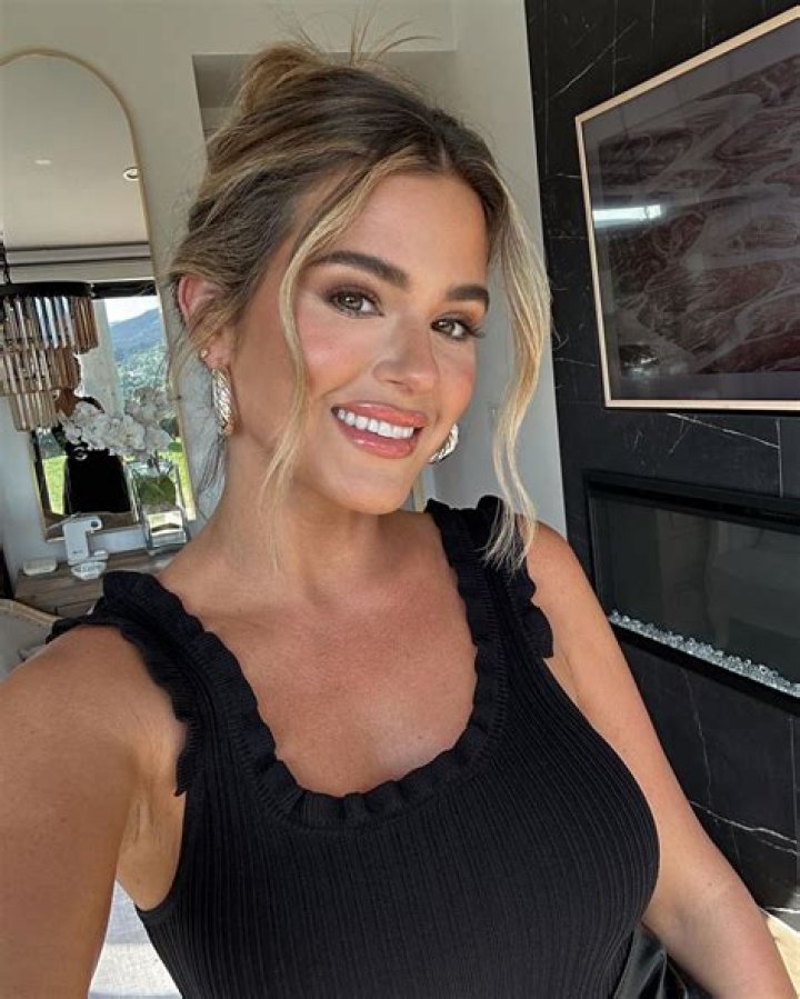 JoJo Fletcher Wiki, Biography, Age, Life, Ethnicity, Religion, Dating, Boyfriend, Height, Weight, Body Stats
