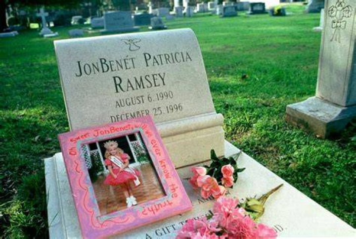 JonBen&eacute;t was found dead in her parent's basement on December 26, 1996