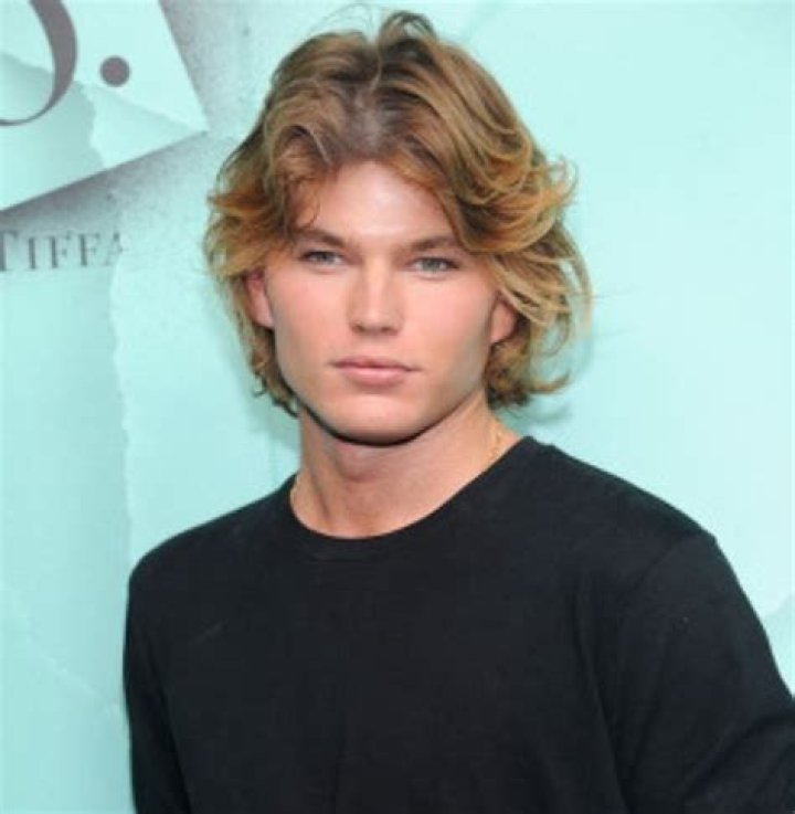 Jordan Barrett Wikipedia, Biography, Age, Height, Birthday, Girlfriend, Net Worth