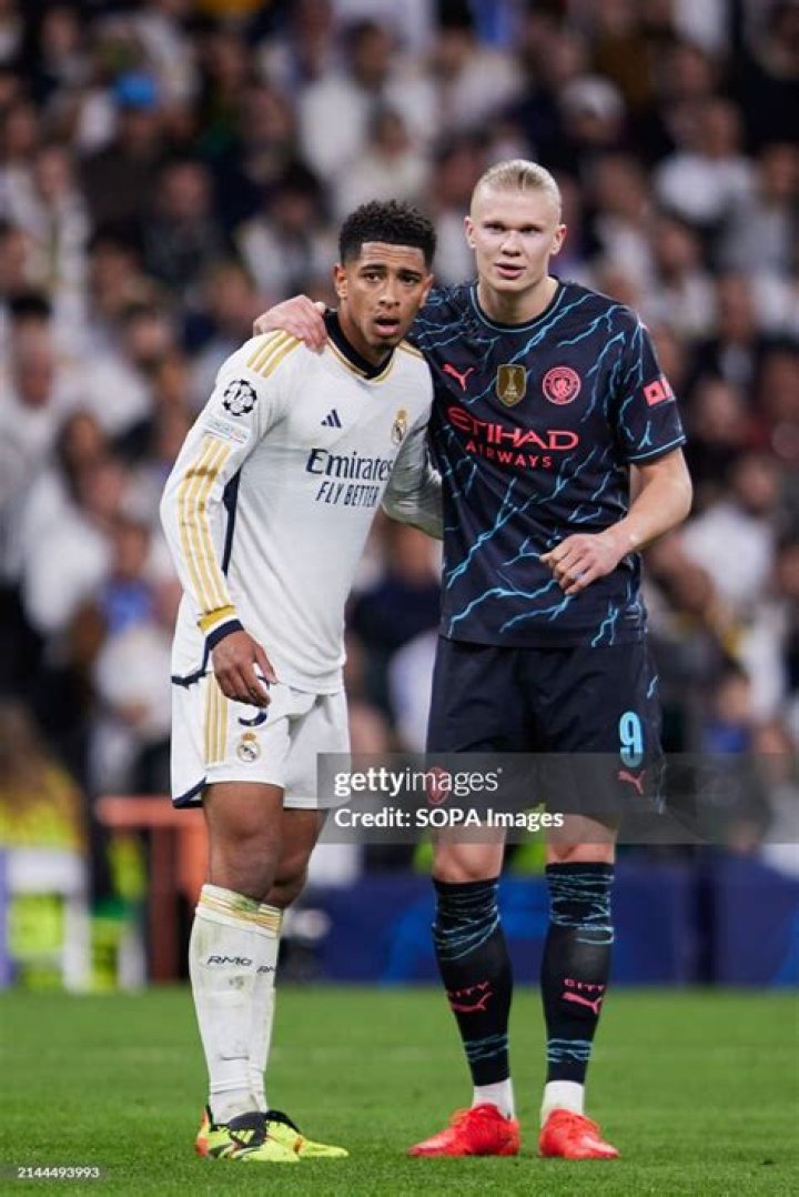 Jude Bellingham interrupted Erling Haaland's interview with a kiss following Dortmund's defeat of Besiktas