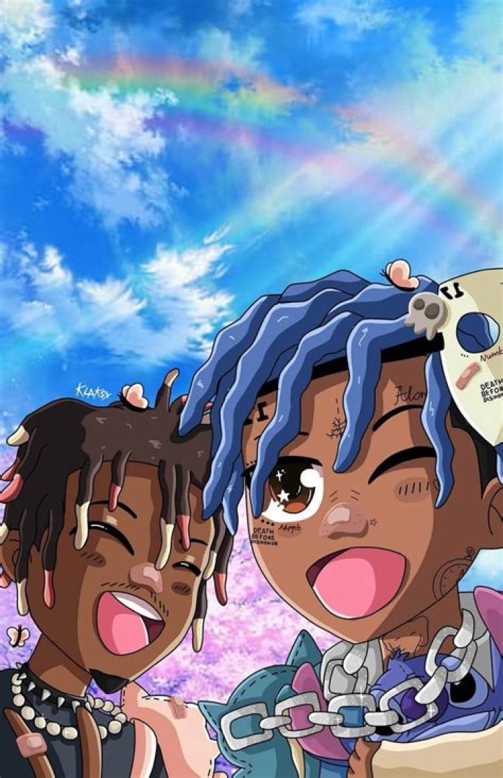  Juice Wrld and a pal can be seen poring over their phones as the private jet comes in to land at Chicago Airport