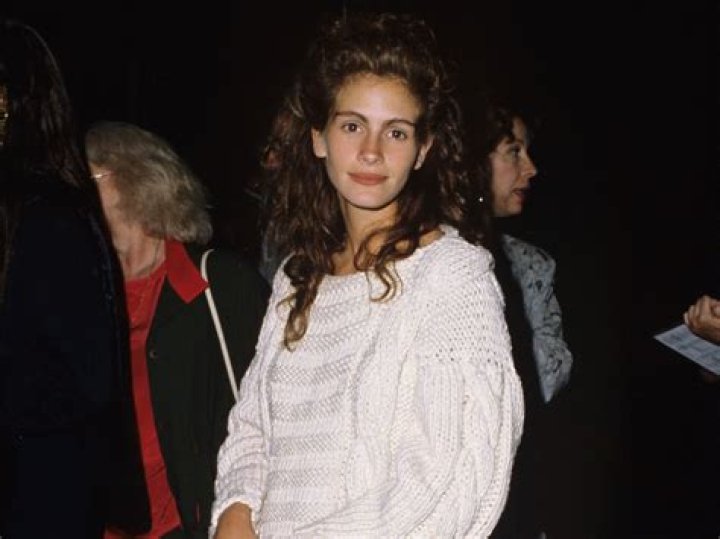  Julia Roberts is famous for her smile