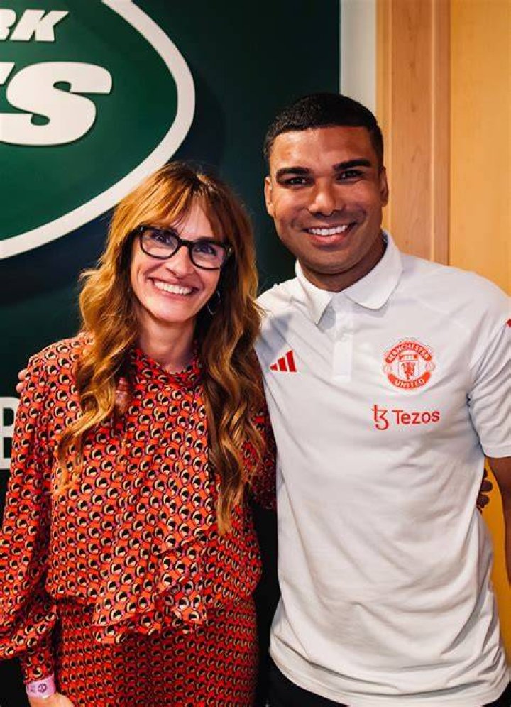 Julia Roberts loves Man United... breaking Pep Guardiola's heart