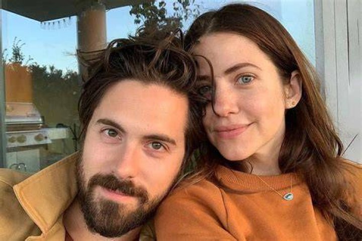 Julie Gonzalo Husband, Age, Wiki, Biography: Who Is She Married To? Everything On Boyfriend and Relationships