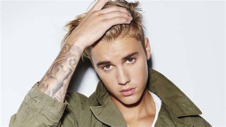 Justin's siblings also married young