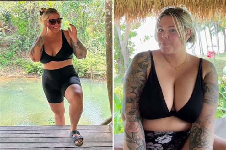 Kailyn Lowry flaunted her cleavage and bare stomach in a revealing bathing suit