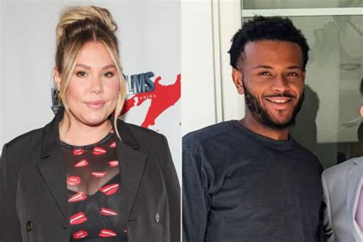 Kailyn took a photo with three of her sons