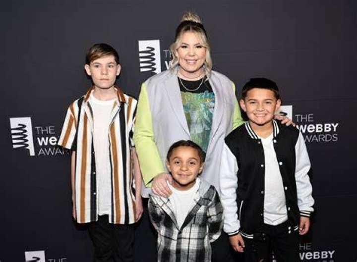 Kailyn's four kids posed for a photo together
