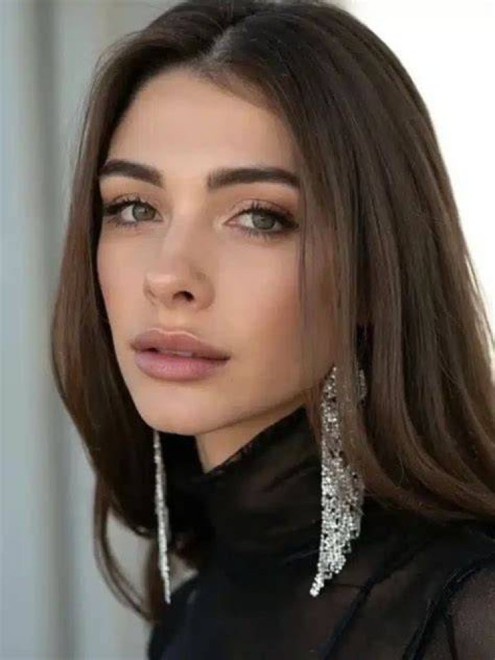 Kaitlin Wright Age, Wiki, Biography, Salary, Husband, Instagram