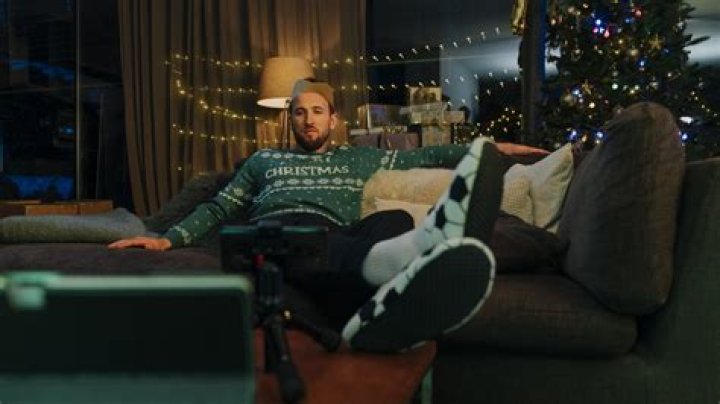 Kane he handle Christmas dinner for his whole family?