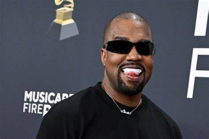 Kanye's mansion continues to rust away as he has abandoned the home amid reported money issues
