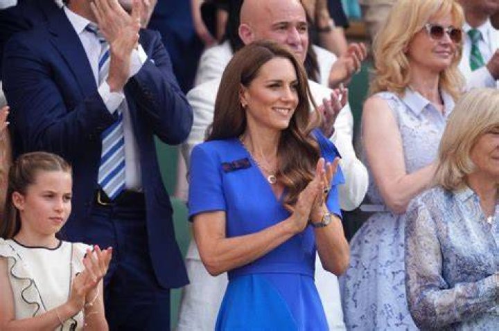 Kate and Will clapping
