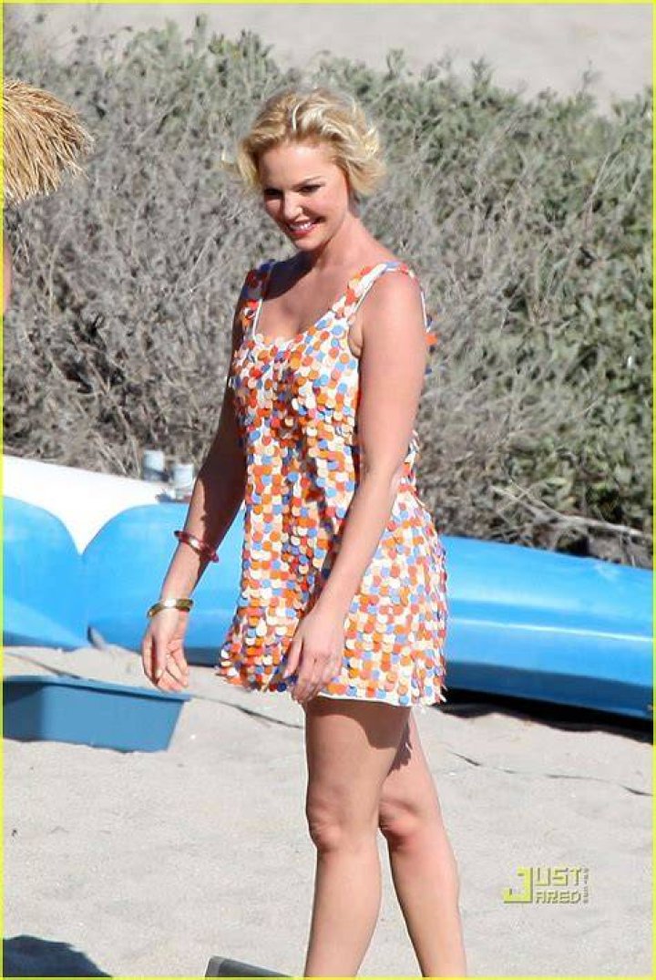 Katherine Heigl Hits the Beach in a Bikini During Family Vacation