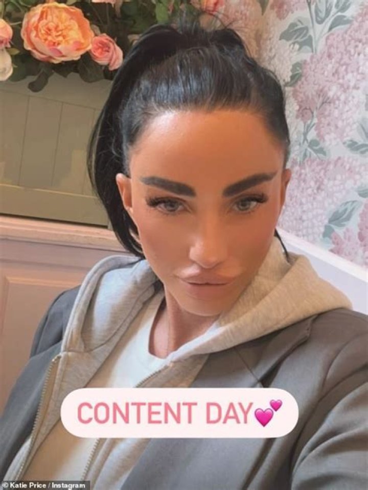 Katie recently showed off her real teeth