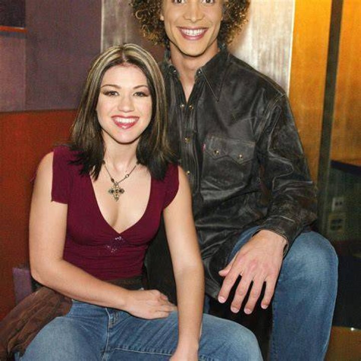 Kelly and Justin once dated