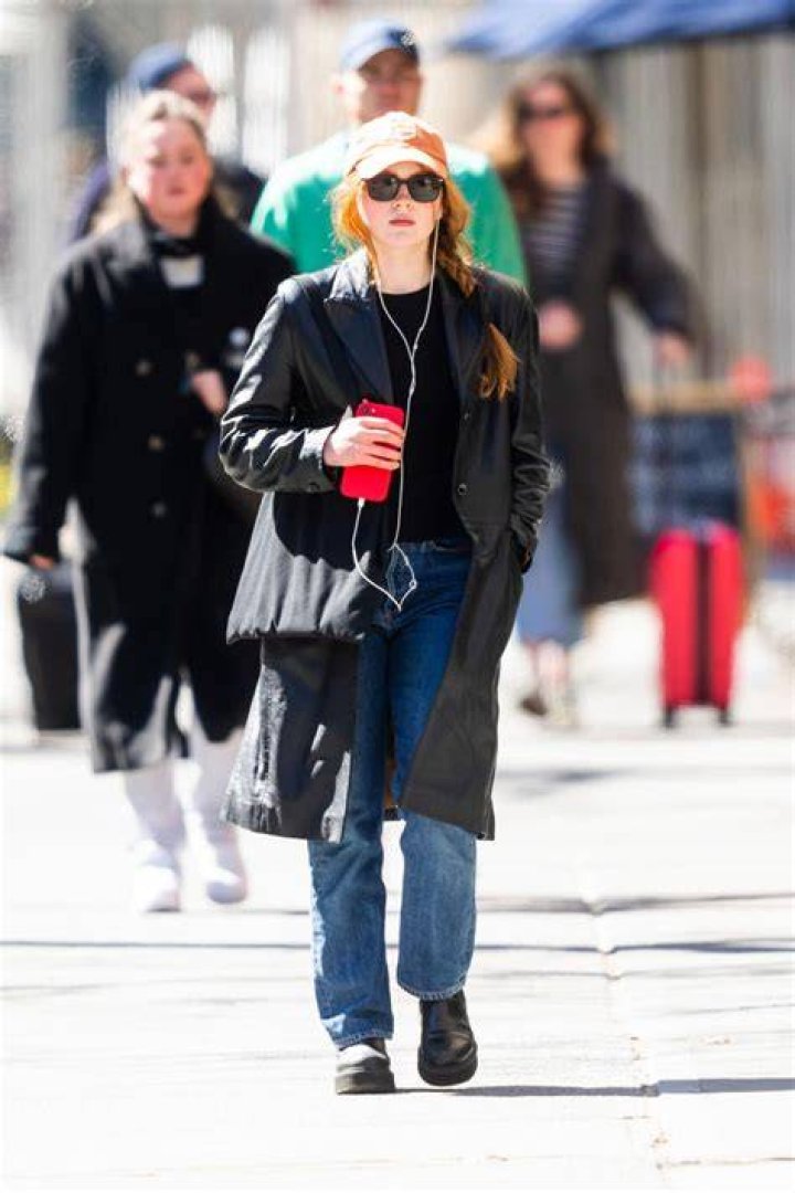 Kelly was seen walking around her NYC neighborhood on July 27 in exclusive pics obtained by The U.S. Sun