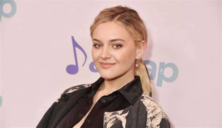 Kelsea Ballerini&rsquo;s Makeup Artist Gives Us the Breakdown on Her ACMs Glam