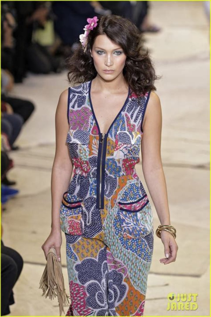 Kendall Jenner - NYFW DVF Runway