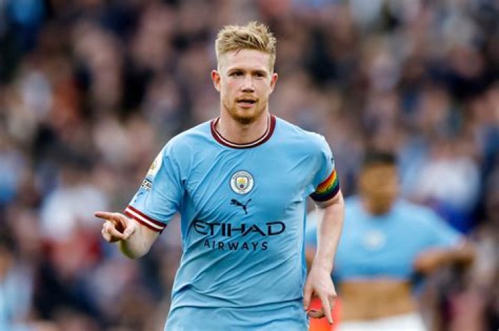 Kevin De Bruyne's iPhone was customised with his squad number and children's names