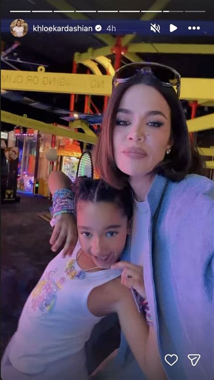 Khloe Kardashian posted a photo from when they were kids and said Rob's 'the best brother in the world'