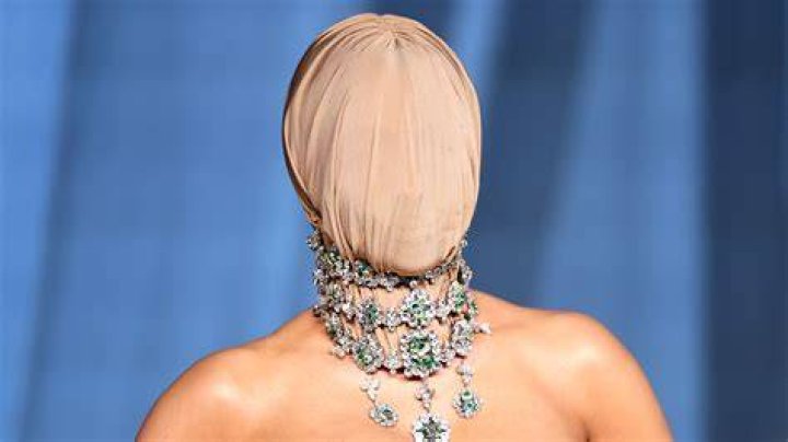 Kim covered her entire face at the 2021 Met Gala
