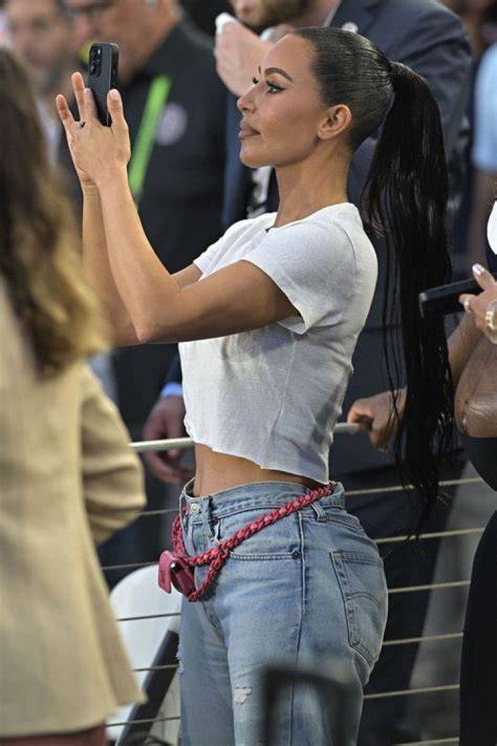 Kim Kardashain Revives &lsquo;80s Belt Bag at Inter Miami Game With Victoria Beckham