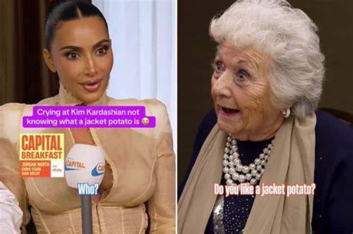 Kim Kardashian Reveals She Doesn t Like the Cheese on Pizza Just the Bread 077