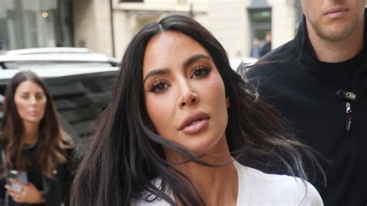 Kim Kardashian shocked fans by the seemingly strange appearance of her hands in new unedited photos