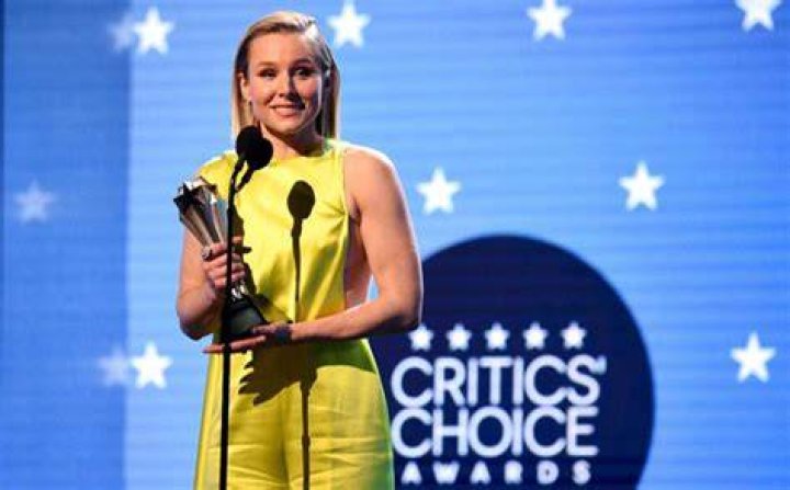 Kristen Bell SeeHer Award Critic's Choice Awards 2020