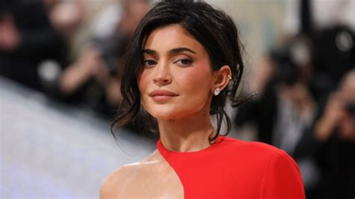  Kylie Jenner imitated her famous mom Kris Jenner in her latest Instagram post