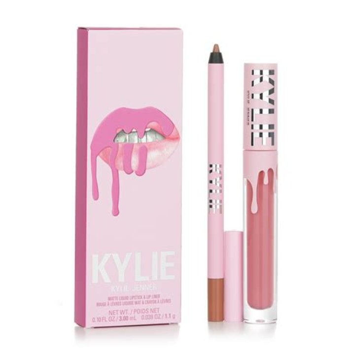 Kylie Jenner Lip Kit Diamond Necklace Instagram