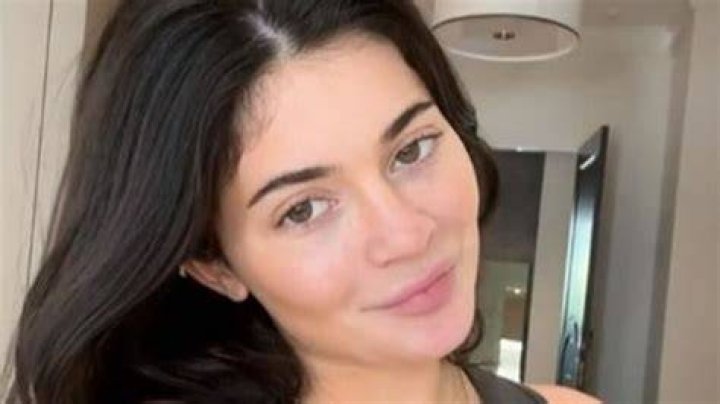 Kylie posted a new TikTok video flaunting her beauty and lipsyncing to a song