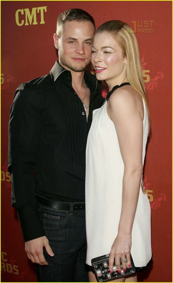 LeAnn Rimes and Dean Sheremet were married from 2002 until 2010