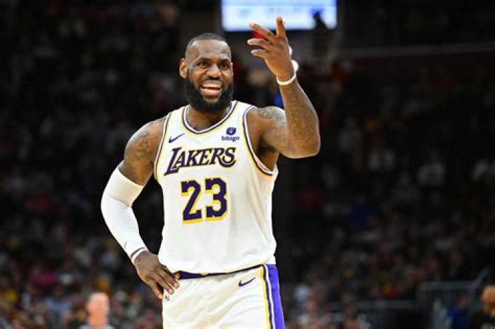 LeBron's left foot has problematic toes which overlap and could lead to ulceration if he doesn't have foot treatments every six to eight weeks