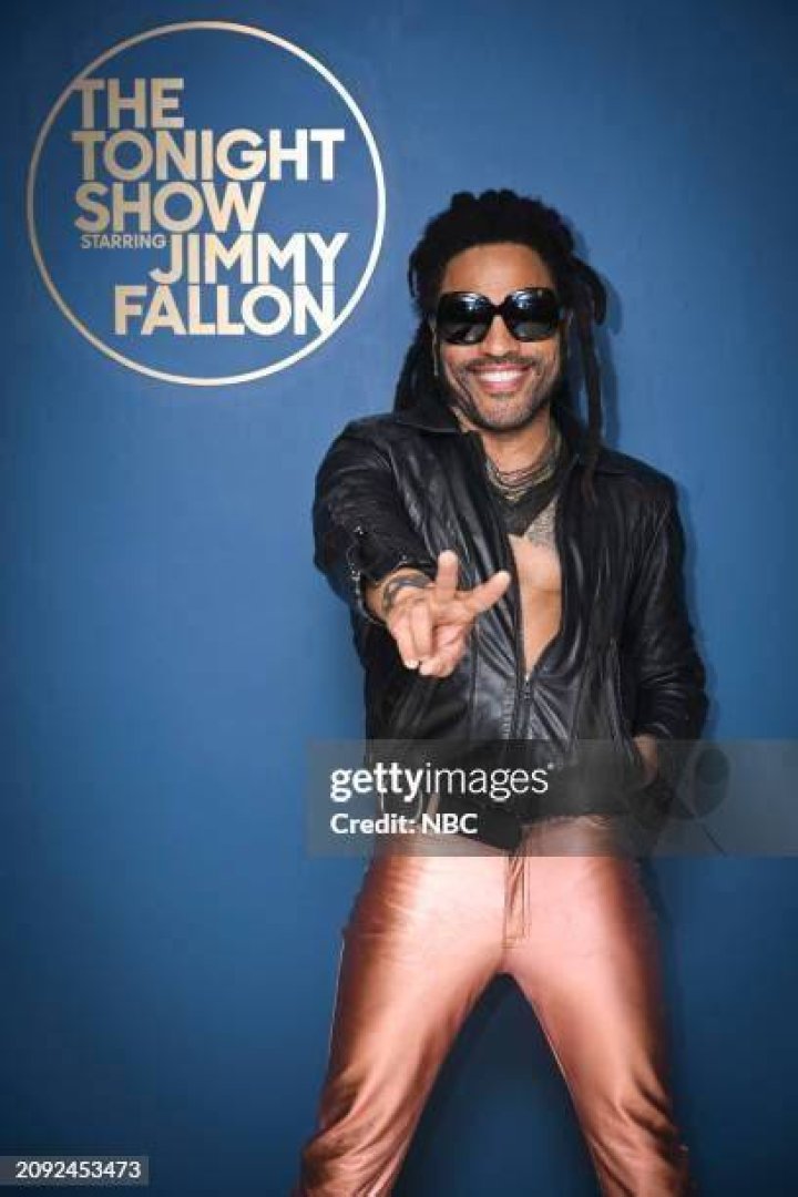  Lenny Kravitz pictured by Seligner in the Bahamas in 1998