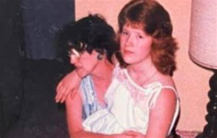Linny and her sister Susan began their work in 1994